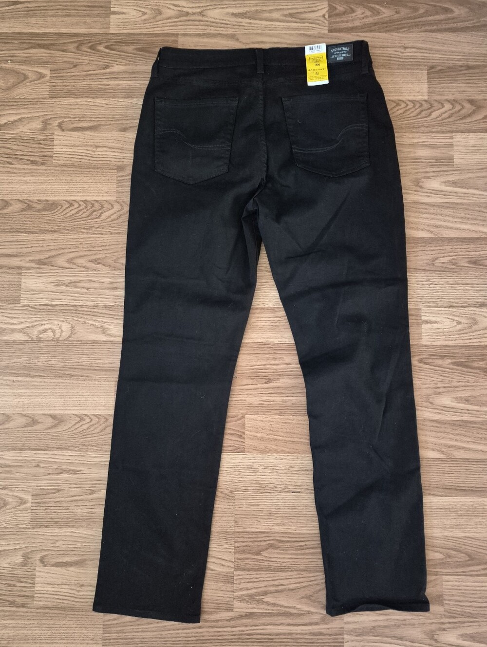 Levi's Women's Mid-Rise Straight Black Jeans - Picture 4 of 8